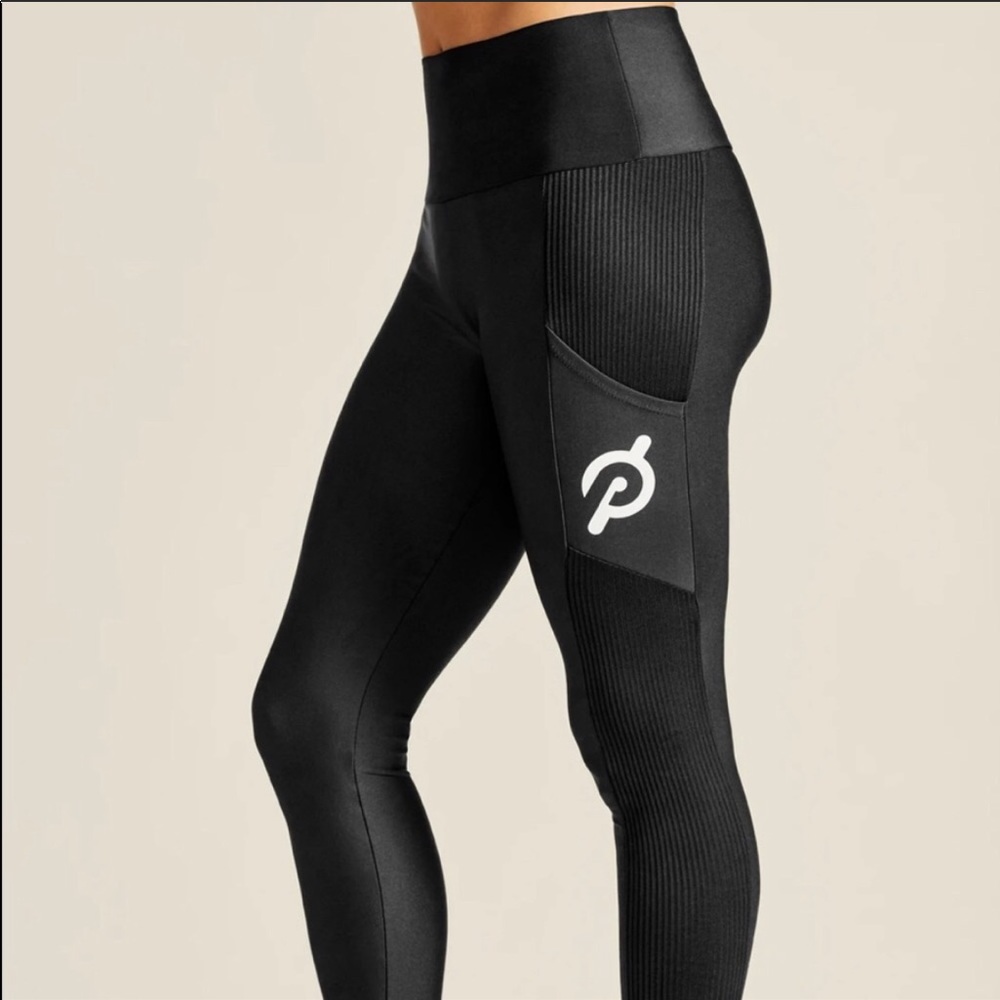 PELOTON ribbed pocket legging